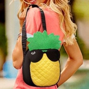 Vs pink pineapple cooler ( X2 )